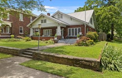 907 Montgomery Ave, Sheffield, AL 35660