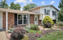 3 Country Hill Road, St Peters, MO 63376