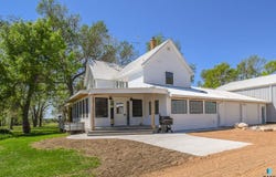 47138 293rd St, Beresford, SD 57004