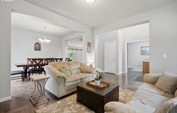 208 N WHITE OAK St, Newberg, OR 97132