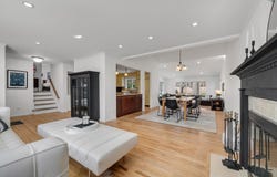 37 Morewood Oaks, Port Washington, NY 11050