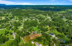 Lilac Drive, LaFollette, TN 37766
