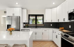 3822 E WELDON Avenue, Phoenix, AZ 85018