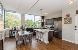 275 N Linn St, IowaCity, IA 52245