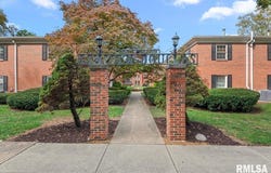 1309 S DOUGLAS Avenue, Springfield, IL 62704