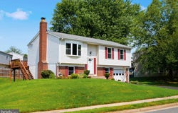 5625 ROUNDTREE Drive, WOODBRIDGE, VA 22193