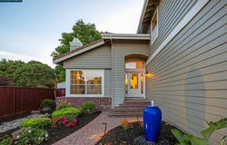 8254 Creekside Drive, Dublin, CA 94568
