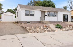 1518 Horseshoe Dr, Pueblo, CO 81001