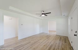 136 McGowan Ave, Bardstown, KY 40004