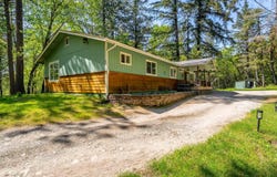424 Roan Drive, Grants Pass, OR 97526