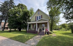 836 7th Ave, Two Harbors, MN 55616