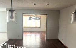 215 E McGregor Street, Algona, IA 50511