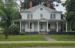 192 Clay St, Alderson, WV 24910