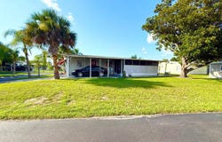 5032 Peninsula St, Zephyhrills, FL 33541