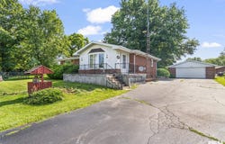 5538 S Williamsville Road, Sherman, IL 62684