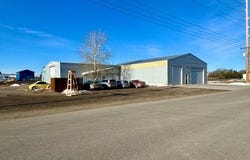 412 E Railroad Avenue N, Manhattan, MT 59741