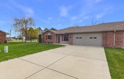 143 Devonshire Court, Anderson, IN 46013