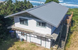88576 WHITING LN, Bandon, OR 97411