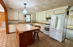 6 Lakewood Drive, Narragansett, RI 02882