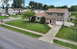 5229 ROYAL DRIVE, MECHANICSBURG, PA 17055