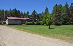 544 High Street, Paris, ME 04281