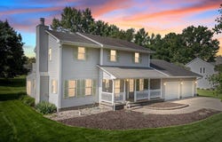 431 E Lynnwood Drive, Warsaw, IN 46580-7551