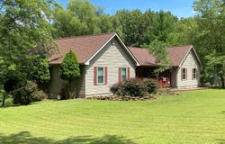 334 Osage Lane, Hide A Way Hills, OH 43107