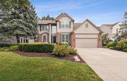 1128 Chestnut Lane, South Lyon, MI 48178