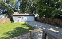706 7th Avenue N, Clear Lake, IA 50428