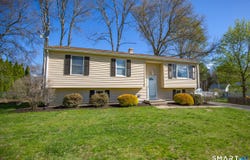 90 Teakwood Road, Springfield, MA 01128