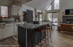 61 Floral Dr., Thornhurst, PA 18424