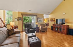 4731 S Hunter Ln, New Berlin, WI 53151