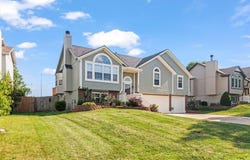 321 NE Woodbury Drive, Lee's Summit, MO 64086