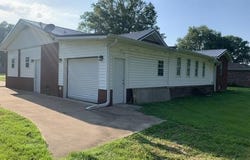209 Avalon Drive, Paris, TN 38242