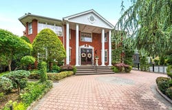4 Point Crescent, Whitestone, NY 11357
