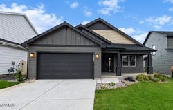 1542 W OKANOGAN Ave, Post Falls, ID 83854