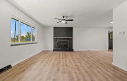 302 W Howard Avenue, Billings, MO 65610