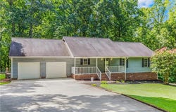 1122 Red Oak Drive, Walnut Cove, NC 27052