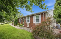 2210 Broadway, Highland, IL 62249