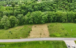 Wagon Lane, Speedwell, TN 37870