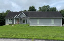 81 Stoneridge Court, Moscow Mills, MO 63362