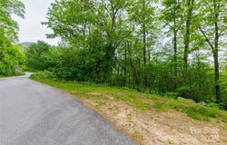 999 Mount Soma Boulevard, Clyde, NC 28721