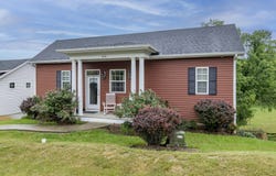 408 Evans Dr, Lexington, VA 24450