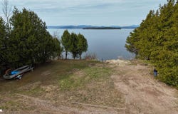 41 Lake Drive, South Hero, VT 05486