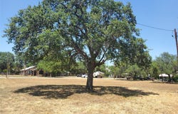 104 N Avenue N ST, Johnson City, TX 78636
