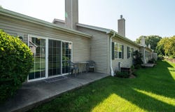 5201 S Tuckaway Blvd, Greenfield, WI 53221