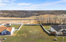 1131 Castle Green Drive, Waterloo, IL 62298