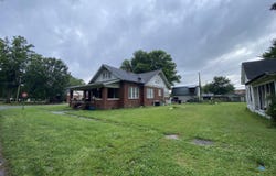 101 NE 4th, England, AR 72046