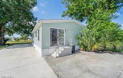 808 Renn Drive NW, Moore Haven, FL 33471