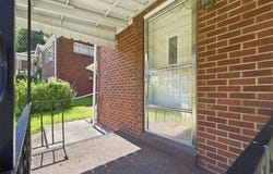 522 Naysmith Rd, N Versailles, PA 15137